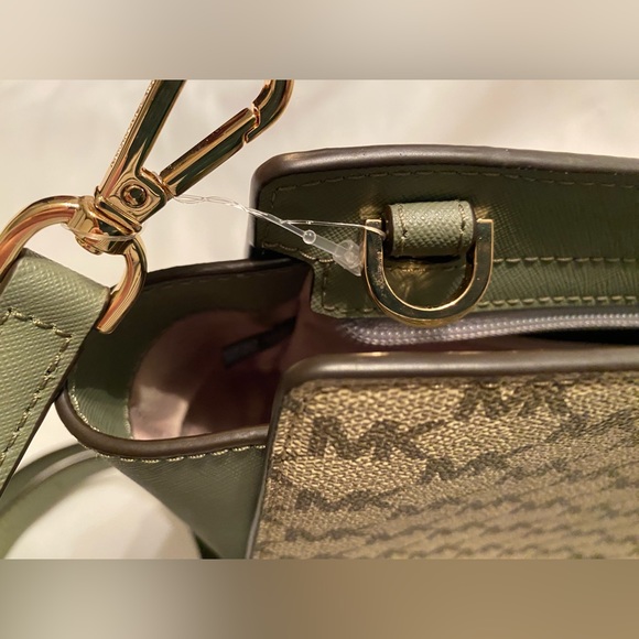 NWT Michael Michael Kors Selma Army Green Medium Messenger/Crossbody Bag - Picture 5 of 11